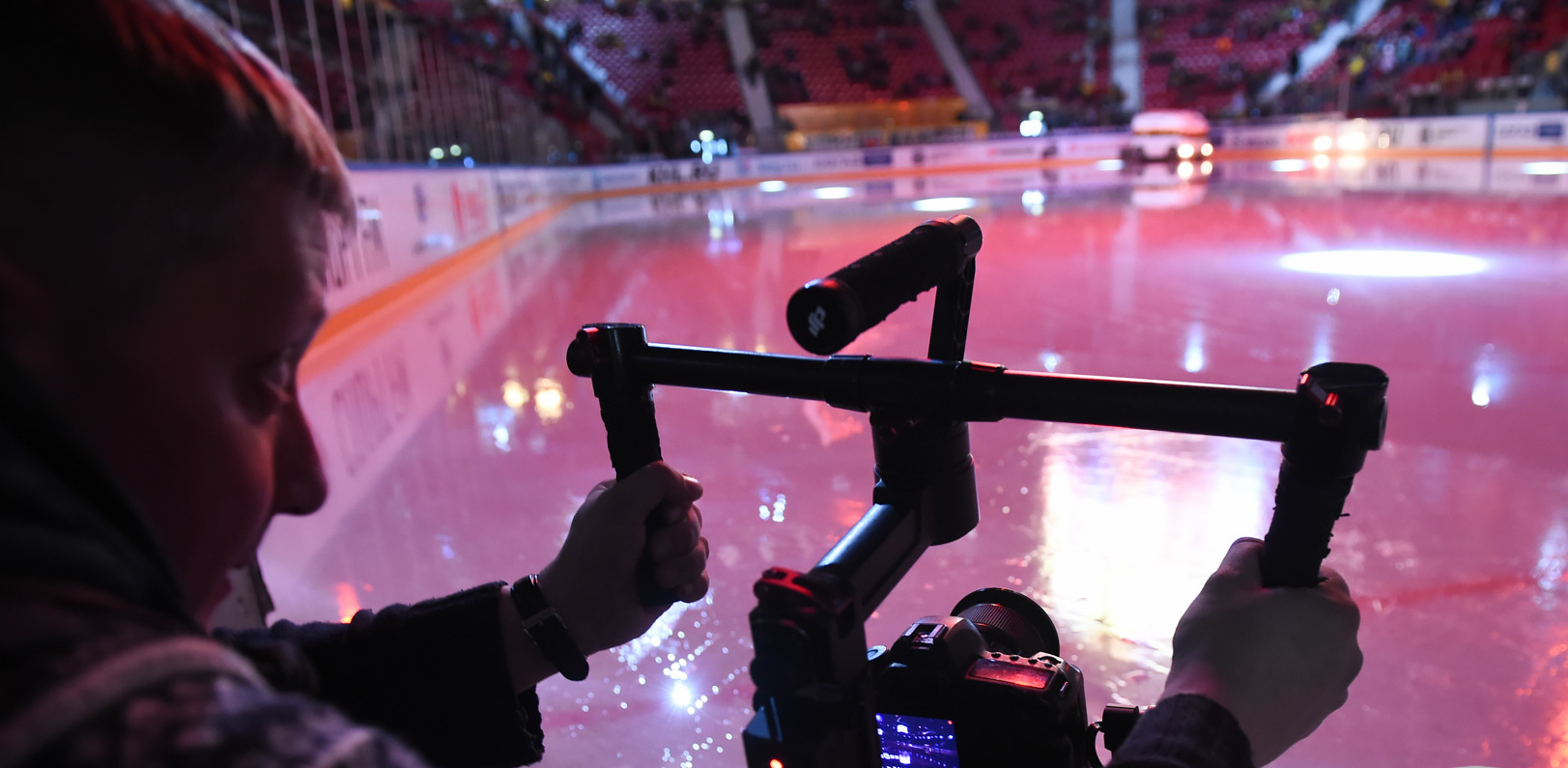 Телеканал домашний трансляция эфира. Камера для трансляции спортивных матчей панорамная.