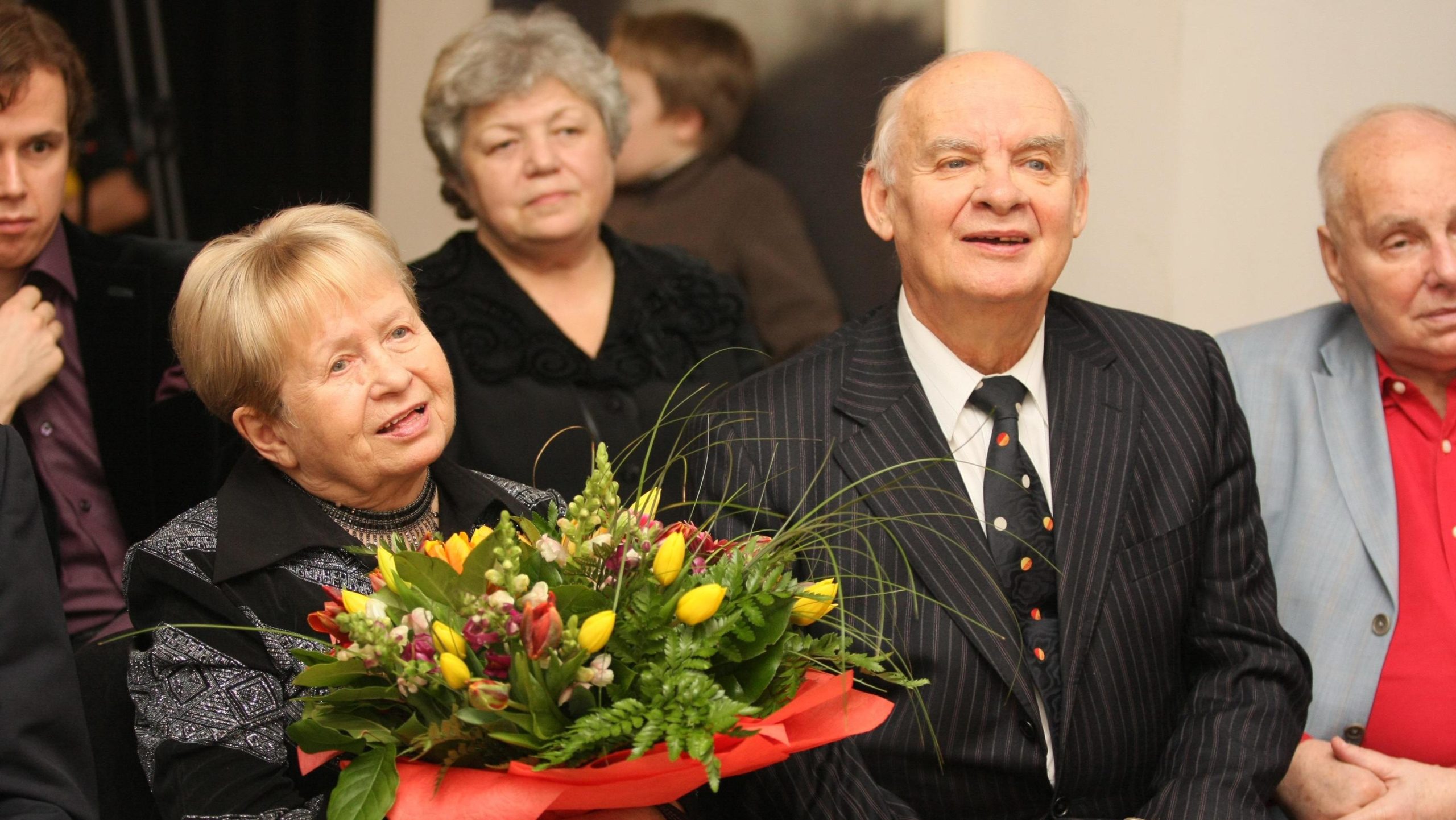 AMC-UDAR AMC-UDAR