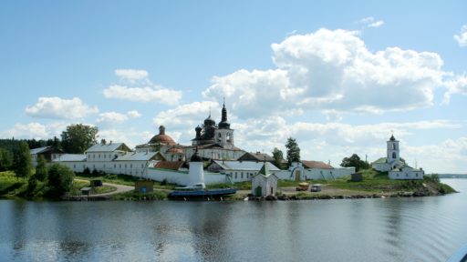 Река Шексна возле села Горицы