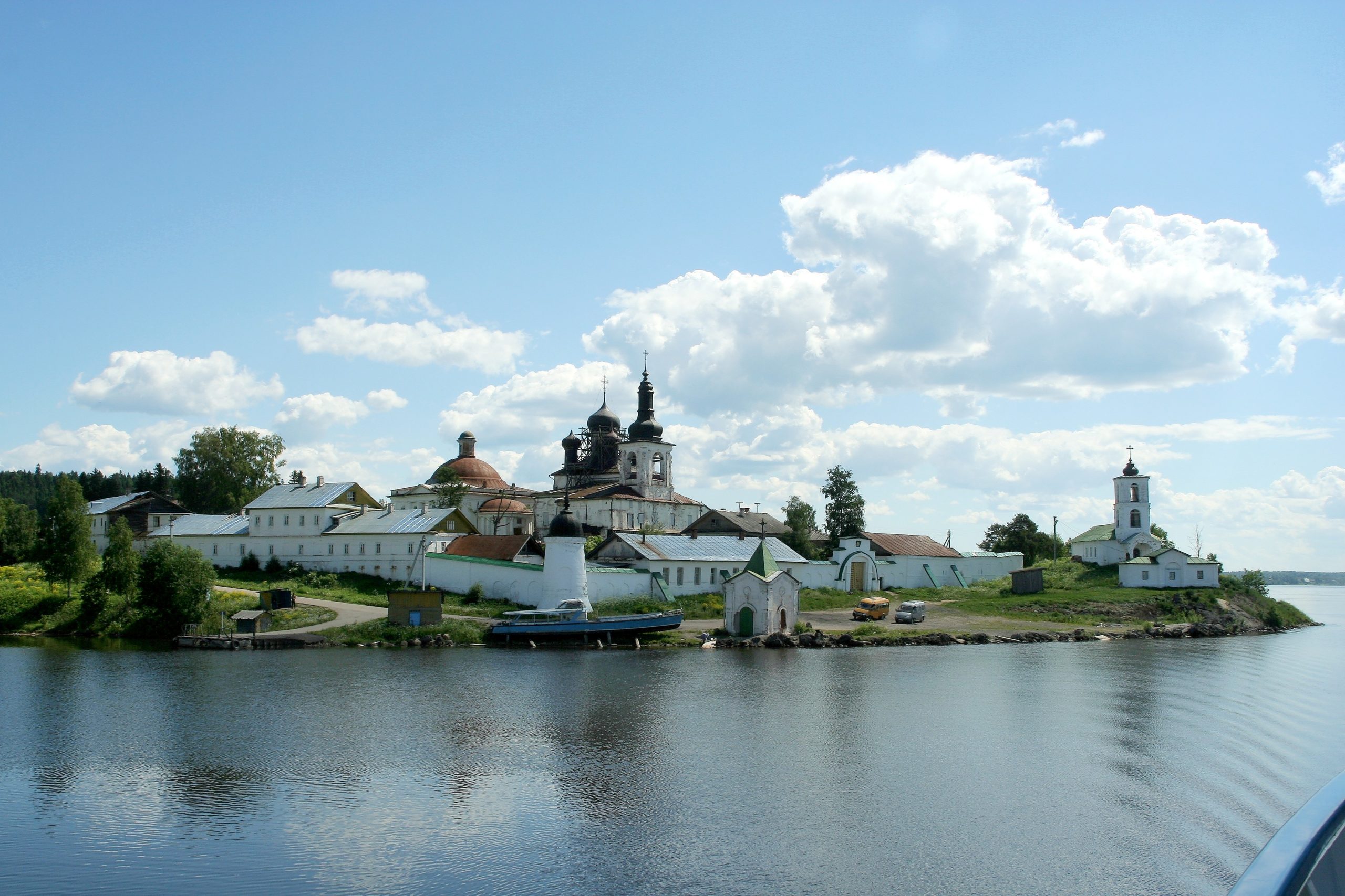 Река Шексна возле села Горицы