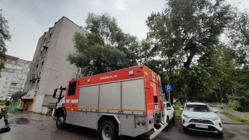 Спецслужбы у администрации района