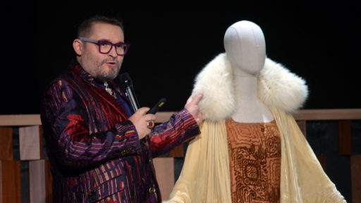 Александр Васильев