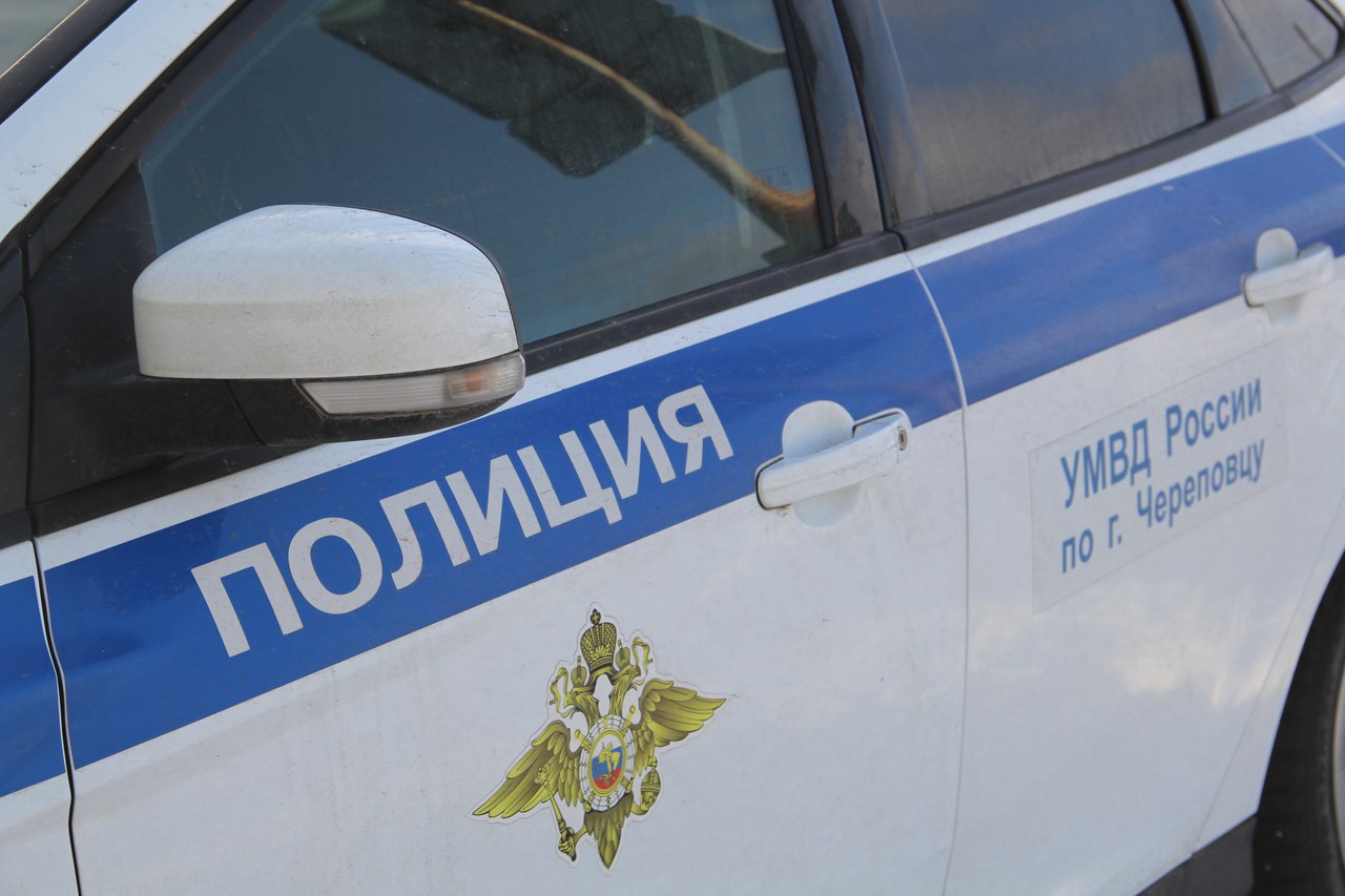 Полицейская машина Полицейская машина