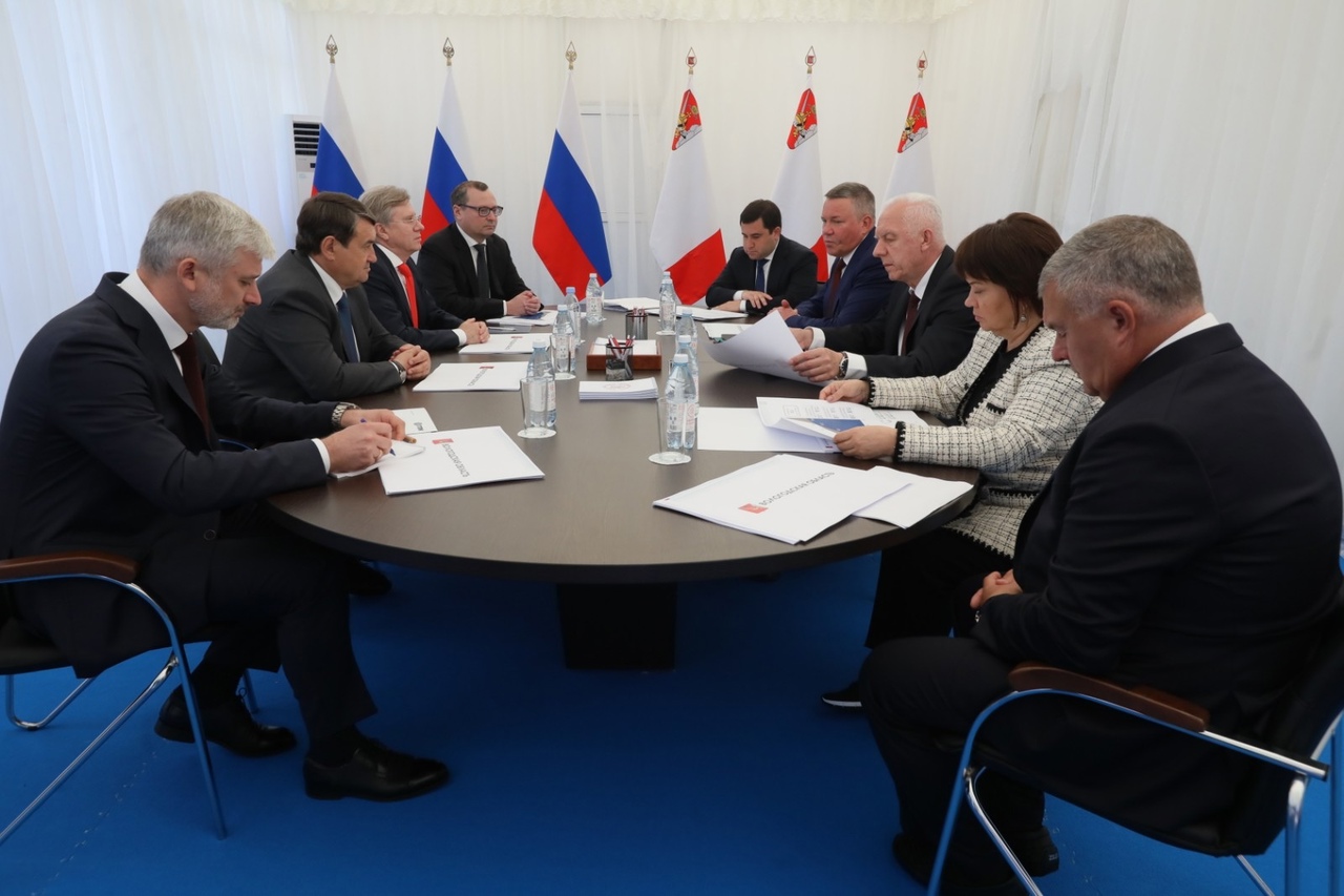 Совещание о дорогах региона Совещание о дорогах региона