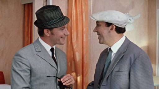 Кадр из фильма "Бриллиантовая рука"