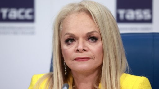 Лариса Долина