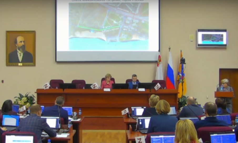 Улица Олега Петрова обозначена на схеме зеленым цветом Улица Олега Петрова обозначена на схеме зеленым цветом