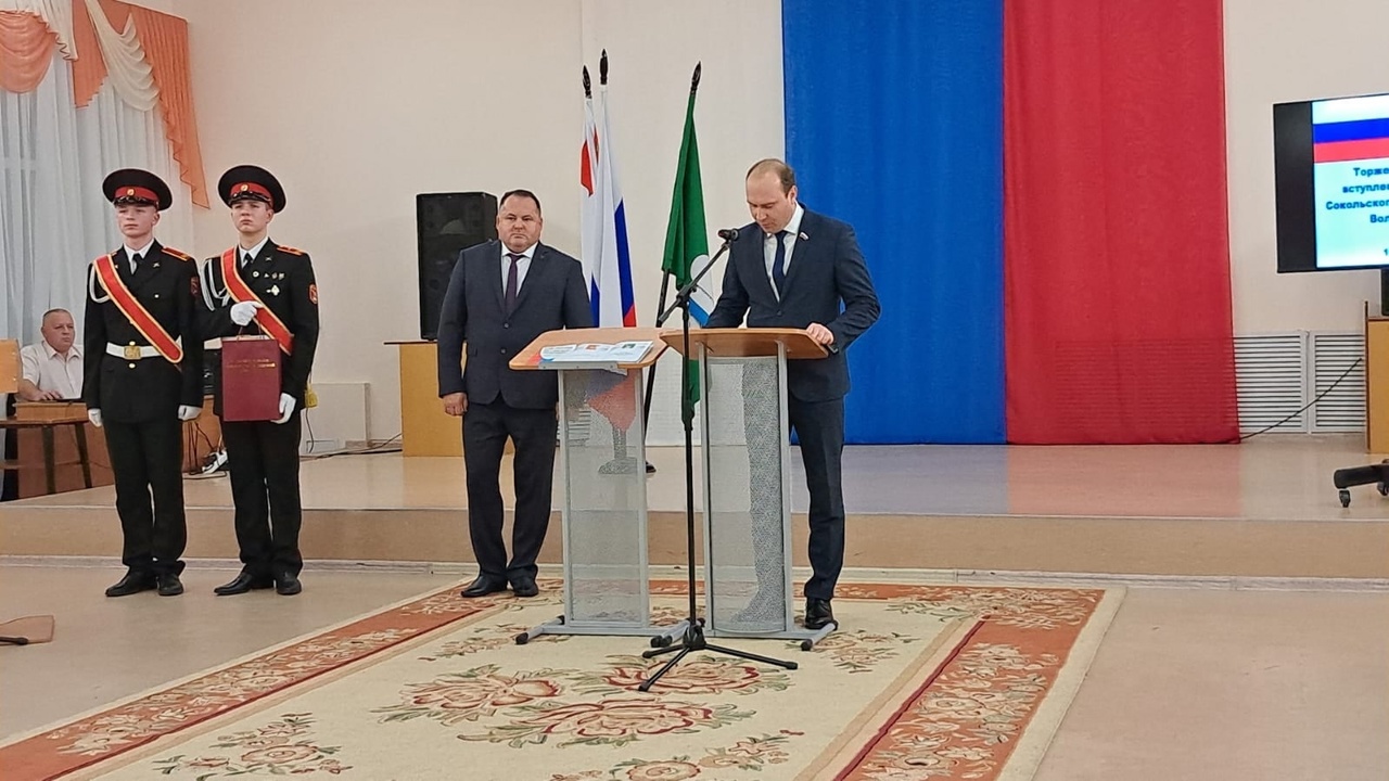 Юрий Васин (слева) и депутат ЗСО Анатолий Дианов