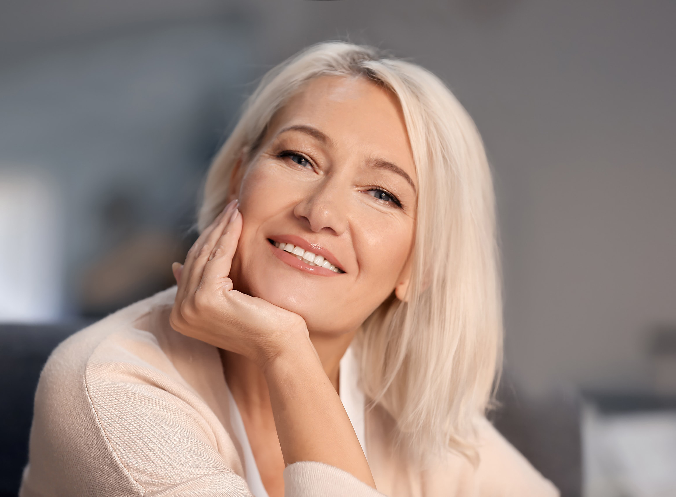 женщина 50+ (1) женщина 50+ (1)
