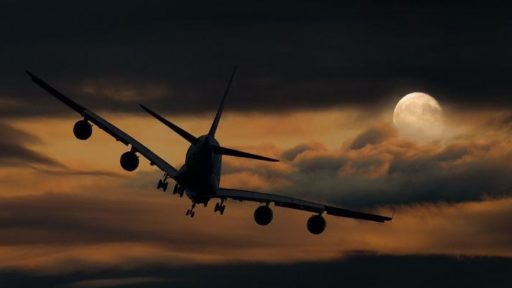самолёт луна