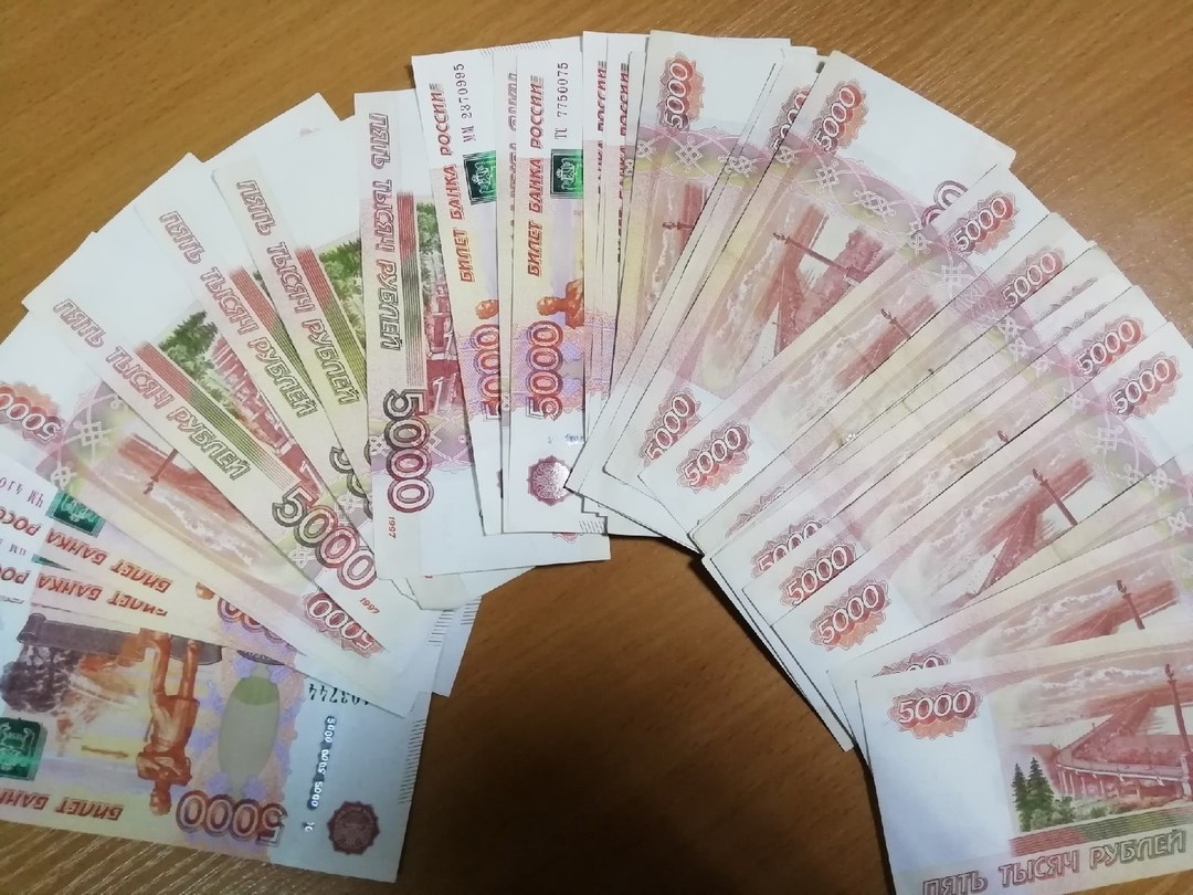 Деньги директор любил больше, чем рабочих Деньги директор любил больше, чем рабочих