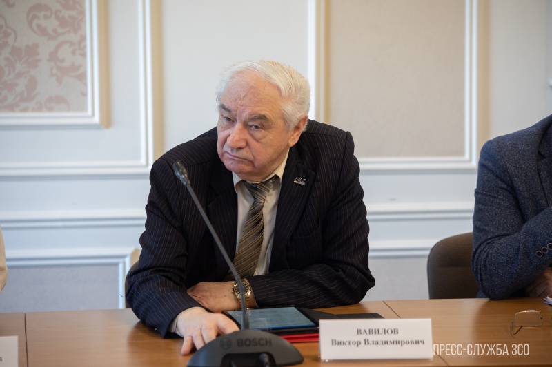 «Виктор