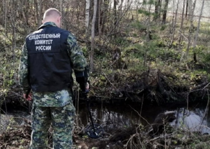 Следователь на месте убийства женщины Следователь на месте убийства женщины