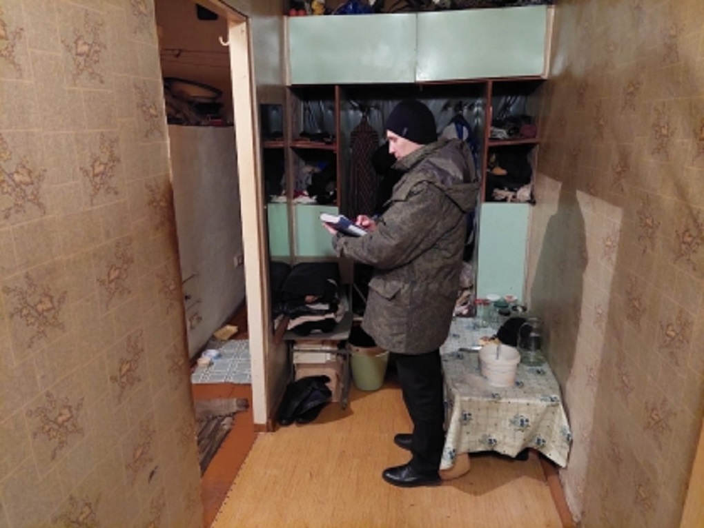 Следователь в квартире Следователь в квартире