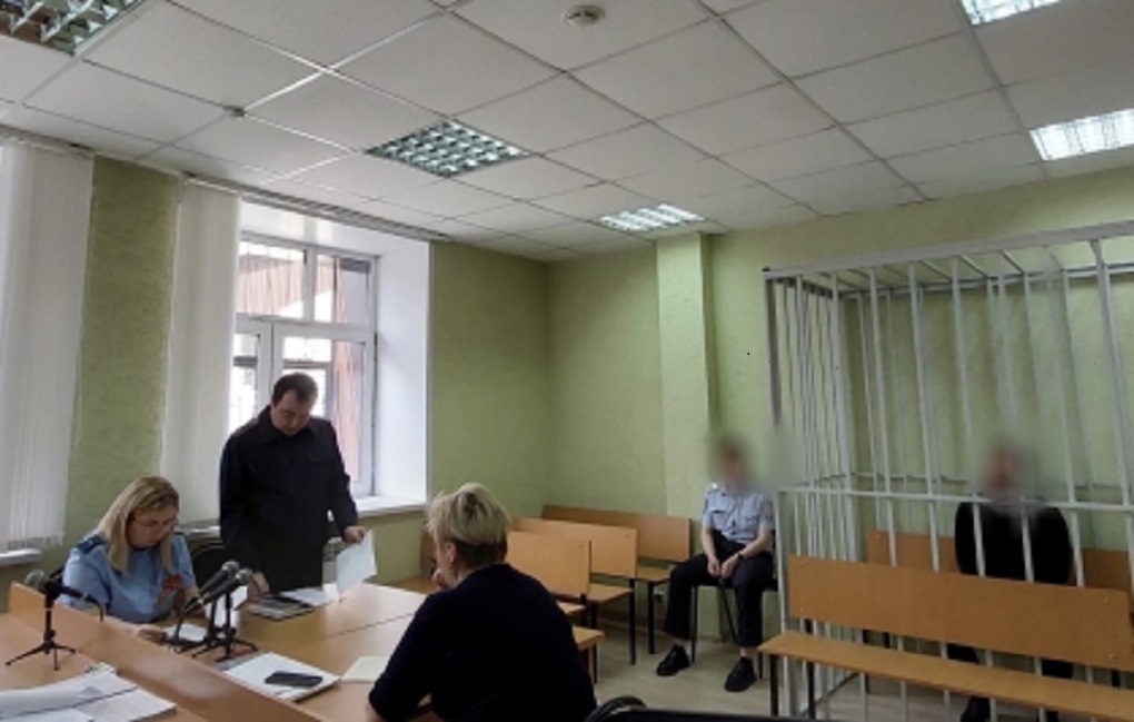 Суд Суд