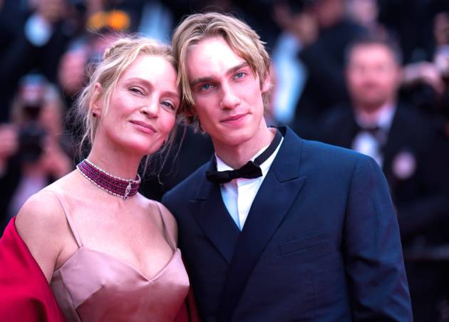 Ума Турман появилась на кинофестивале в сопровождении 21-летнего сына