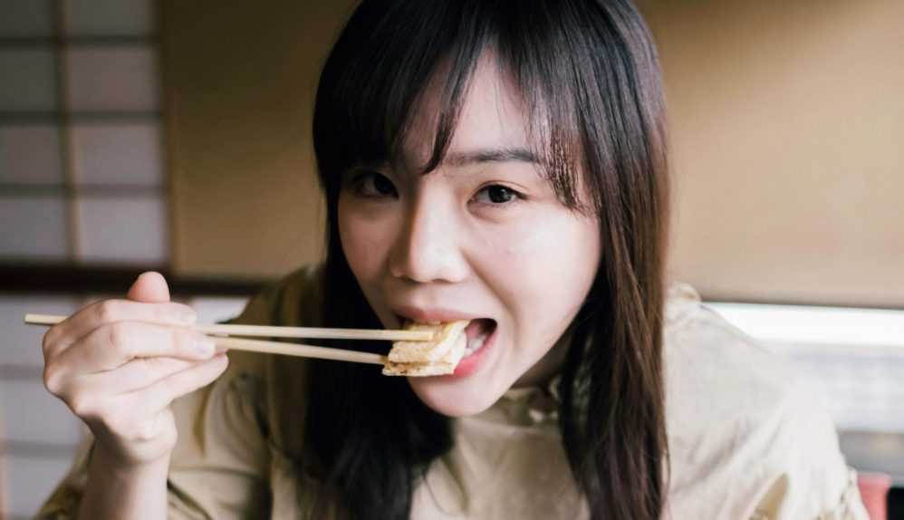 Китай еда флипик девушка
