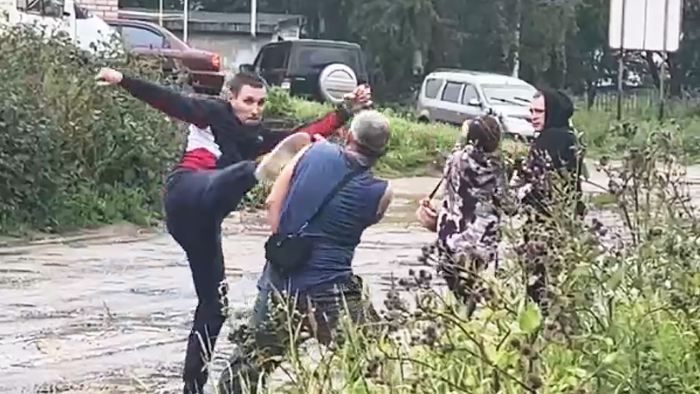 драка в Вологде драка в Вологде