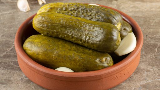 солёные огурцы