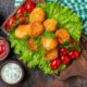 овощные котлеты с соусом
