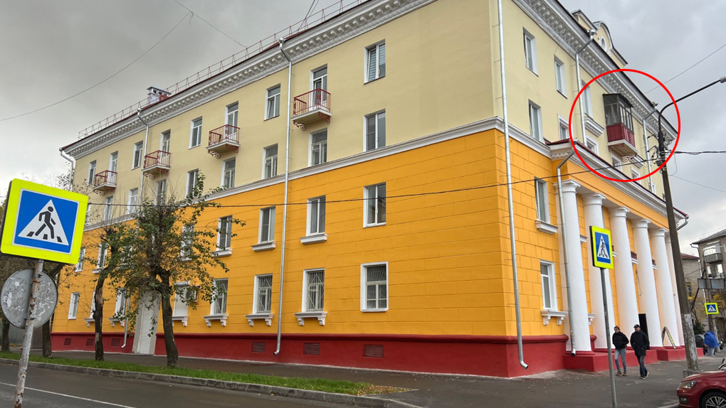 Дом с колоннами, фото со страницы мэра Дом с колоннами, фото со страницы мэра