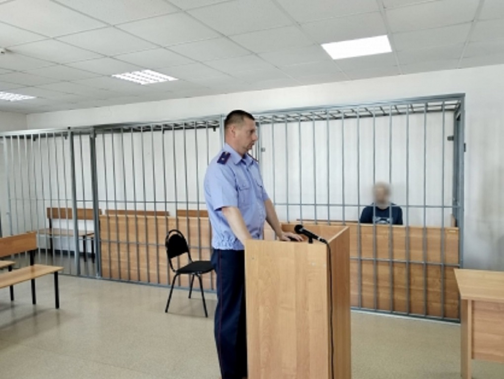 Обвиняемый в суде. Обвиняемый в суде.