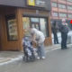 Пассажир на остановке