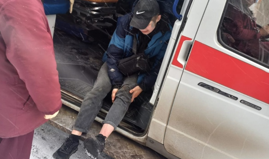 В машине скорой. В машине скорой.