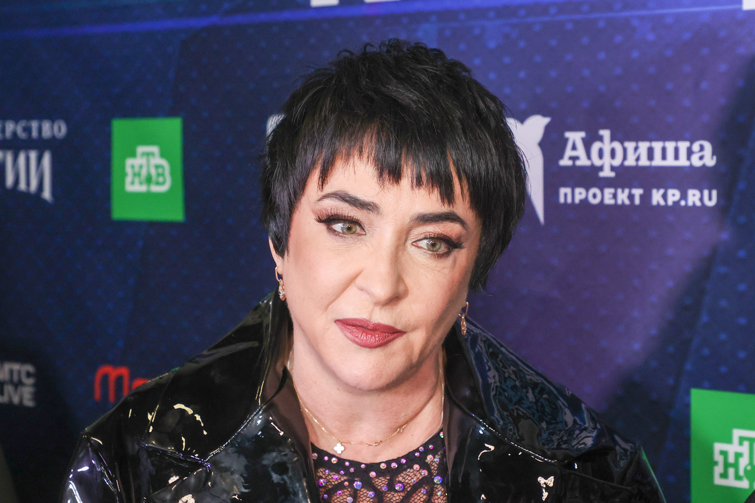 Лолиту настигла расплата за присутсвие на "голой вечеринке" Ивлеевой Лолита