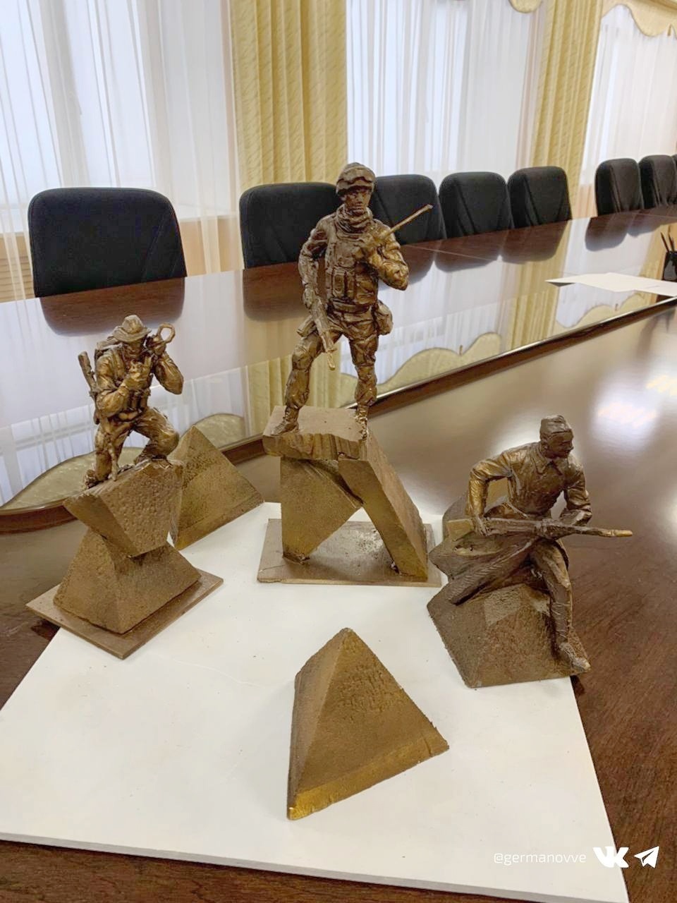 Эскиз памятника Эскиз памятника