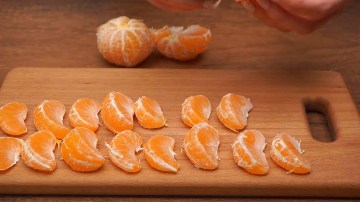 nezhnyj_tort_kremom_plombir_mandarinami-10-1200x675