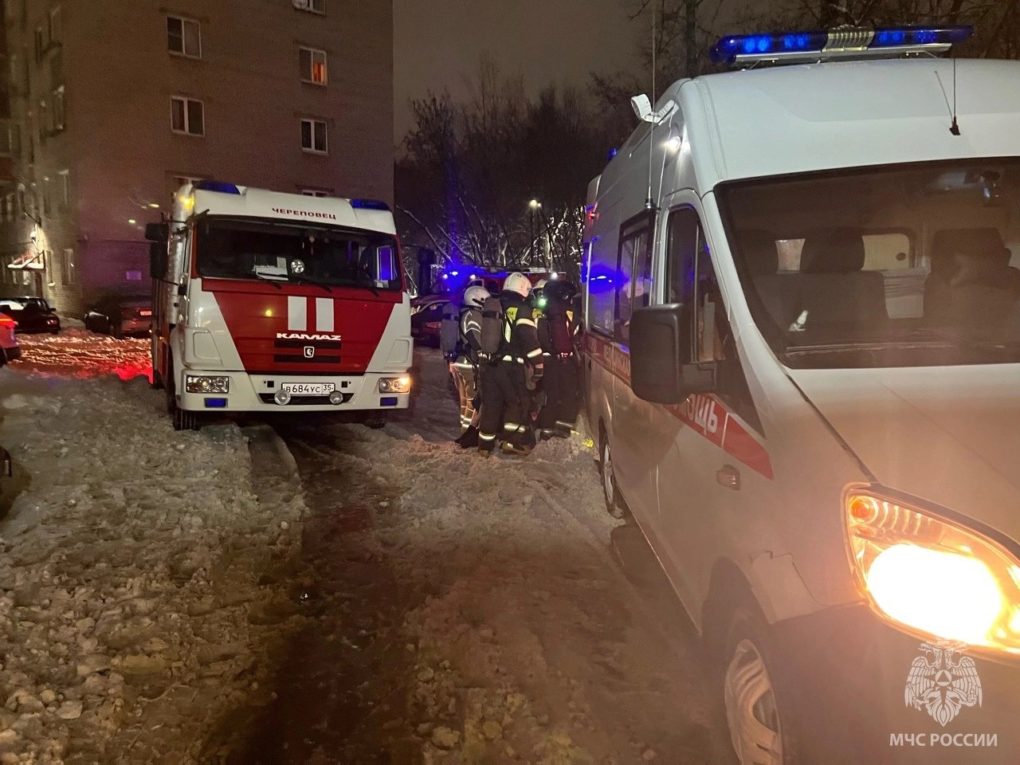Пожарные машины на Архангельской 31 Пожарные машины на Архангельской 31