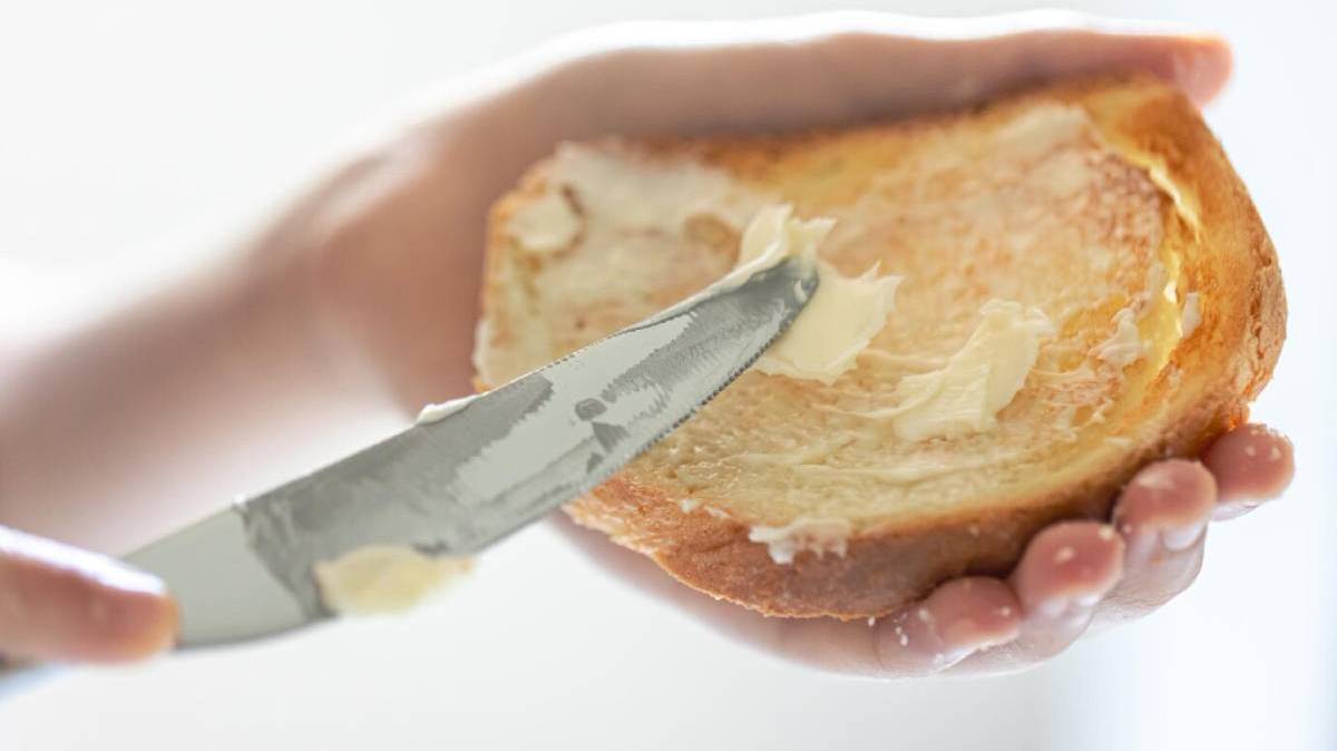 Сливочное масло и другие "вредные" продукты нужно потреблять умеренно