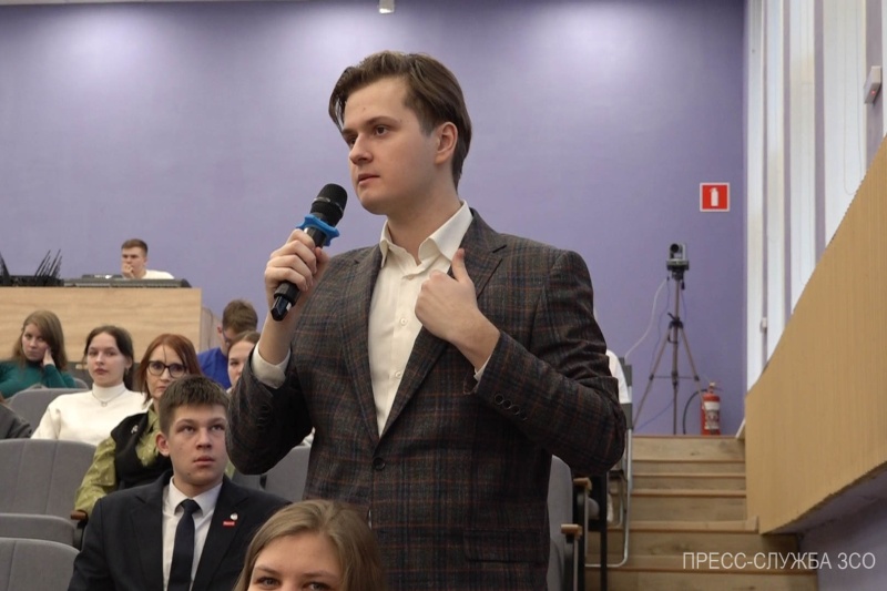 «Участник