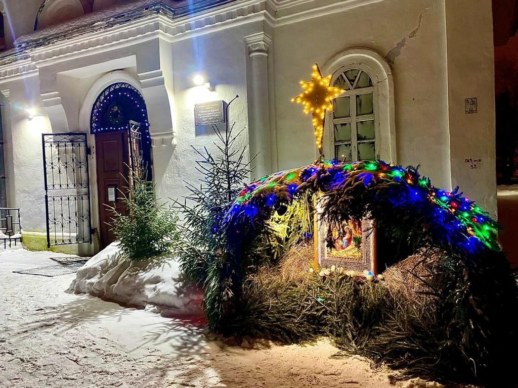 В храмах и рядом с ними будут дежурить сотрудники МЧС В храмах и рядом с ними будут дежурить сотрудники МЧС