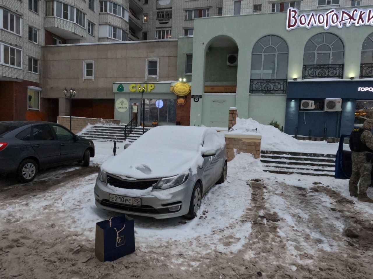 Место передачи взятки - фото УФСБ по Вологодской области