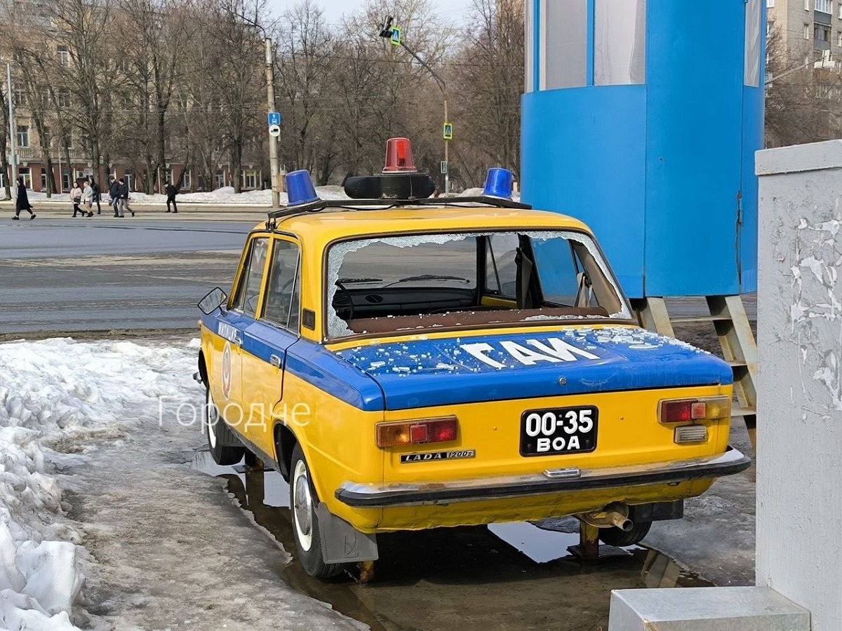 Арт-объект после нападения
