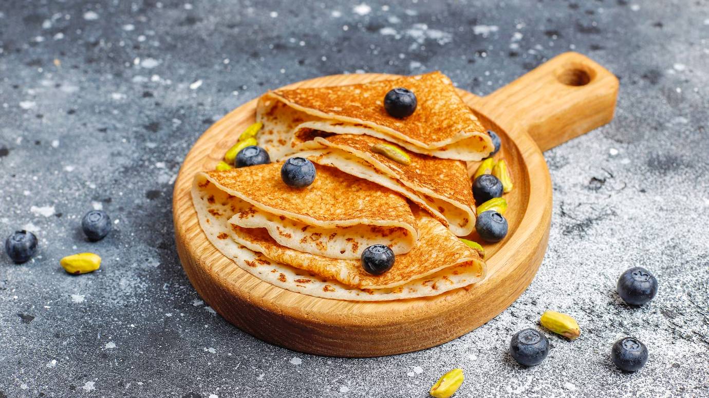 carbohydrate-breakfast-pancakes-crepes-wafers_114579-43328