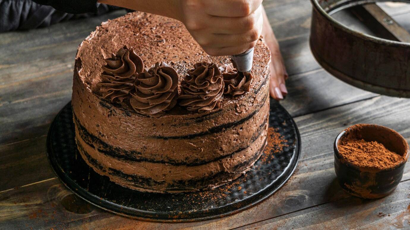 delicious-chocolate-cake_23-2148858426 delicious-chocolate-cake_23-2148858426