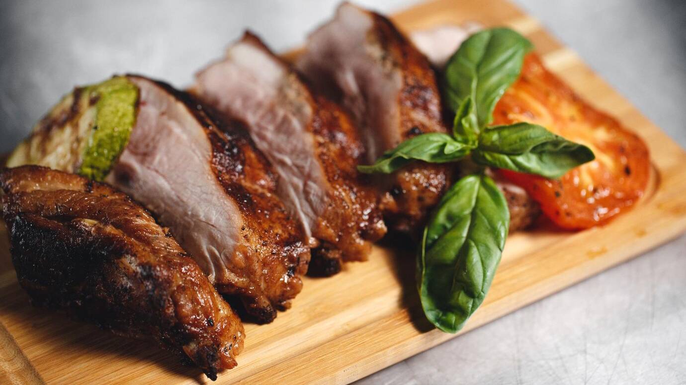 delicious-meat-meal-service_624325-2109