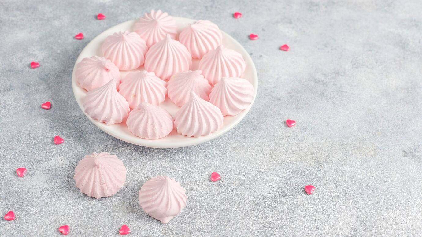pink-color-sweets-candies-meringue-sugar_114579-47646