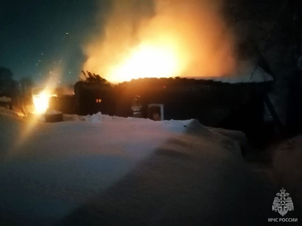 Пожар в деревне Новая Пожар в деревне Новая