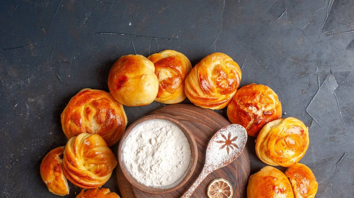 top-view-delicious-sweet-buns-dark-background_140725-101356