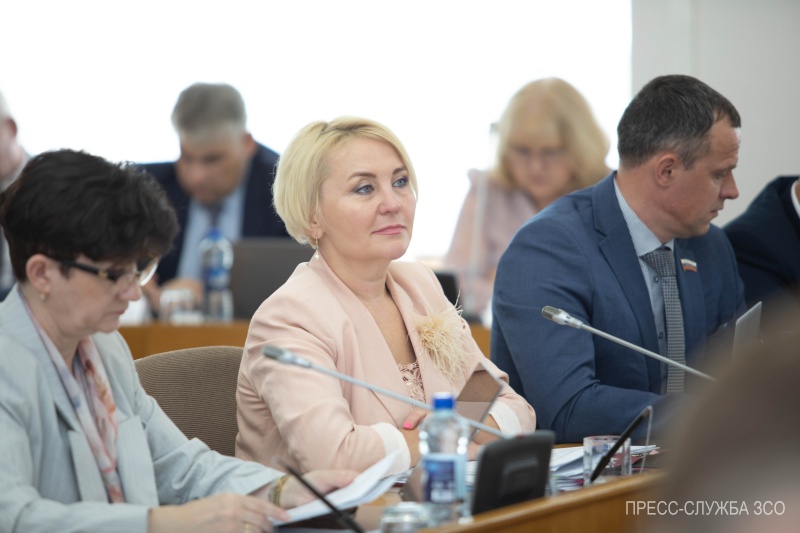 «Лариса