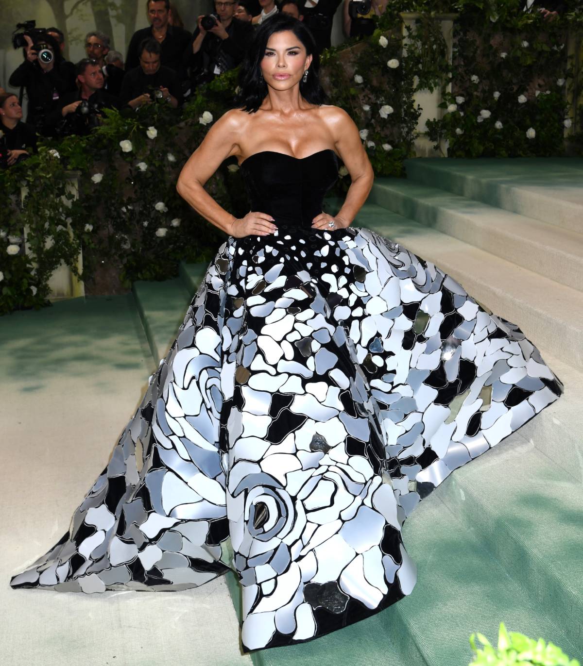 Лорен Санчес была на Met Gala в витражном платье