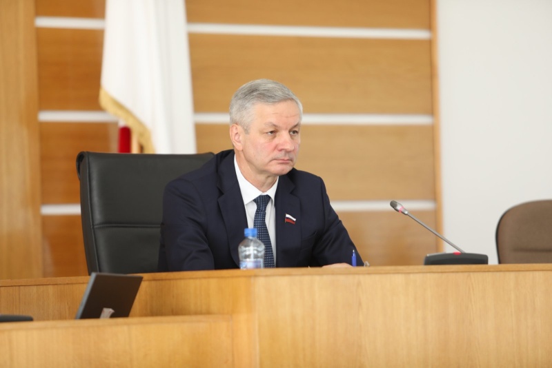 Андрей Луценко на сессии ЗСО 26 июня Андрей Луценко на сессии ЗСО 26 июня