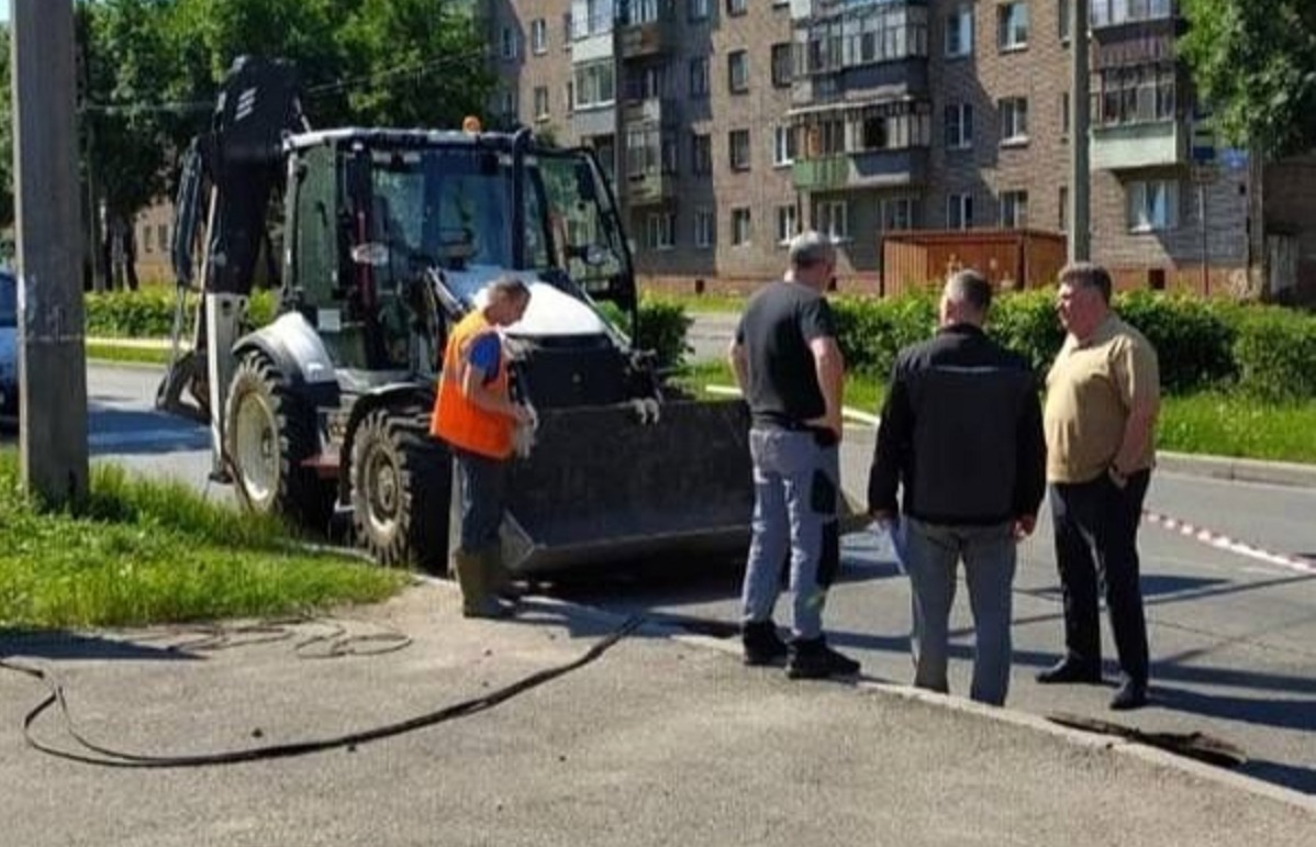 На месте разрыва На месте разрыва