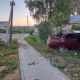 ВАЗ задел столб и ушел дальше