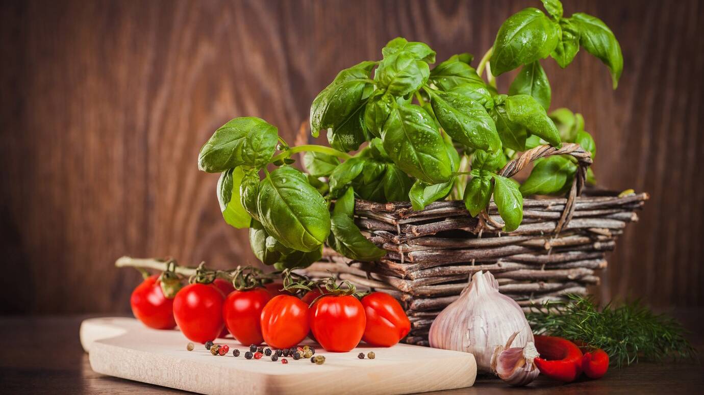 ingredients-making-spaghetti-sauce_329181-1372 ingredients-making-spaghetti-sauce_329181-1372