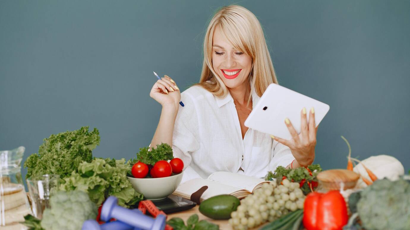 beautiful-girl-make-salad-sporty-blonde-kitchen-woman-writing-recipe-notebook_1157-41841 beautiful-girl-make-salad-sporty-blonde-kitchen-woman-writing-recipe-notebook_1157-41841